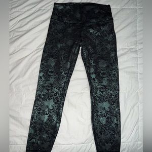 Lululemon Wunder train black 25” leggings